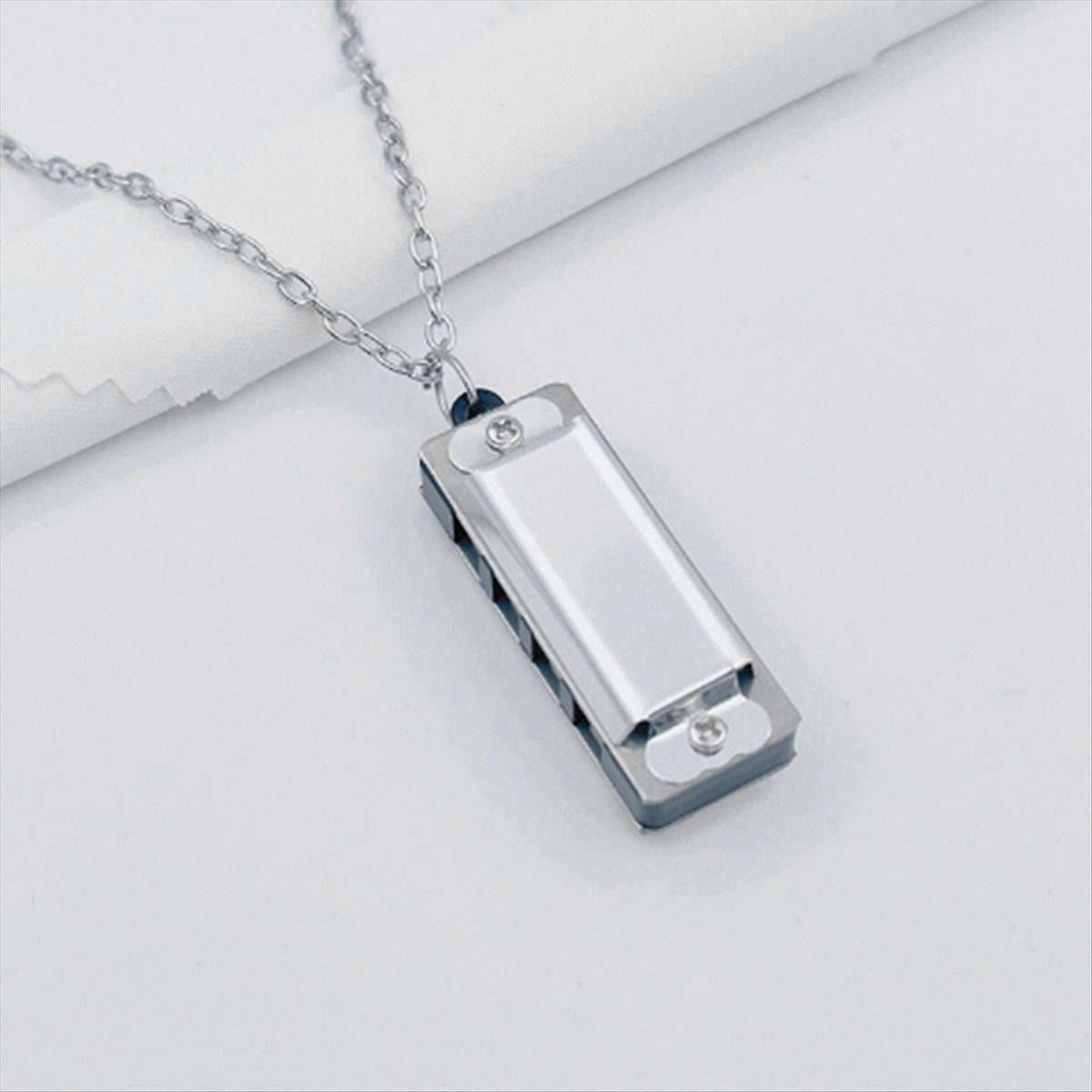 ABXY Mini Harmonica Necklace 4 - Musical Instrument Drawing recension och pris